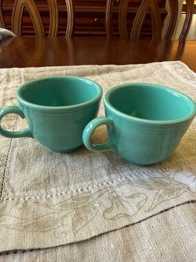 Fiesta table ware Homer Laughlin vibrant Turquoise color 2 tea coffee Cups Mugs